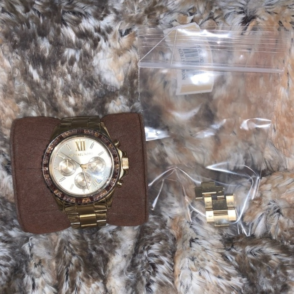 ✨ SOLD ✨Michael Kors Watch ⚡️